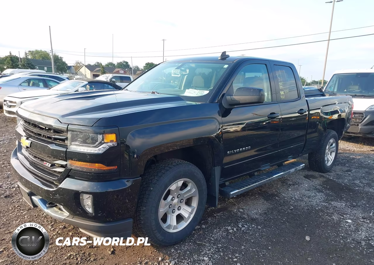 2018 Chevrolet Silverado 1500 2Lt VIN:1GCVKRECXJZ338333 - 2