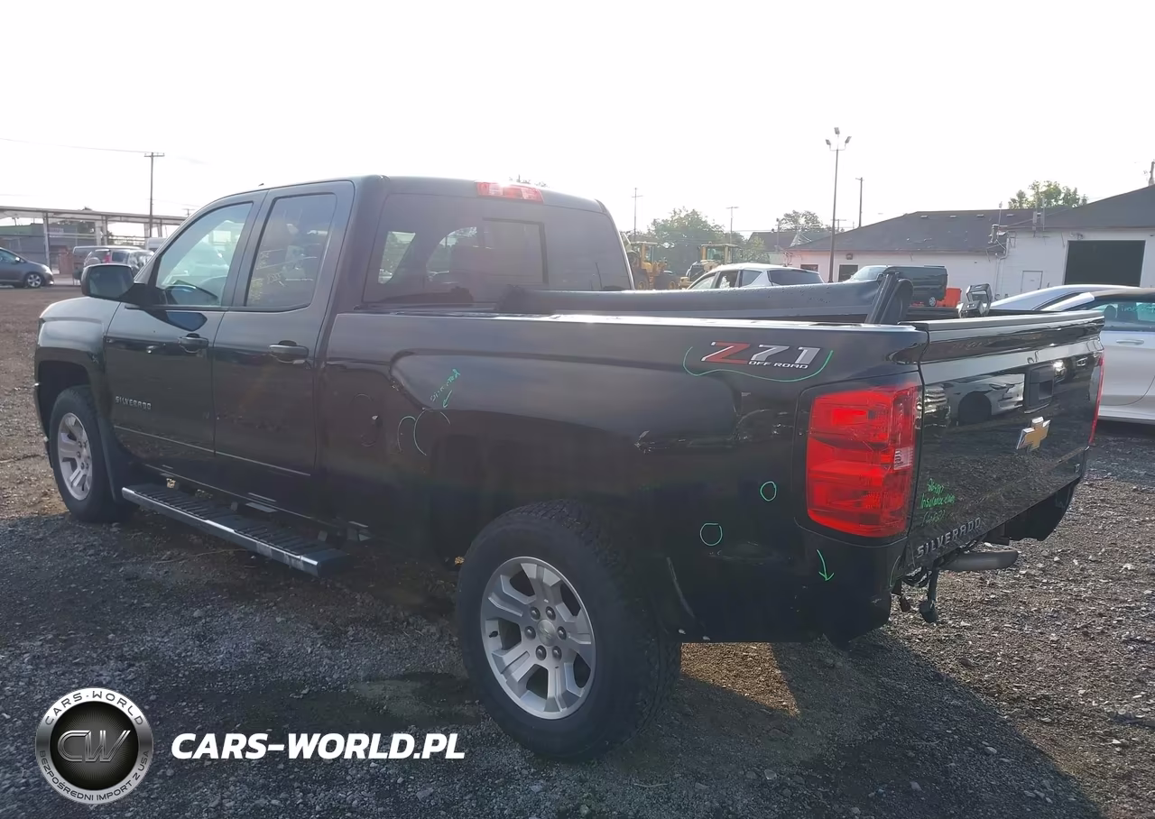 2018 Chevrolet Silverado 1500 2Lt VIN:1GCVKRECXJZ338333 - 3