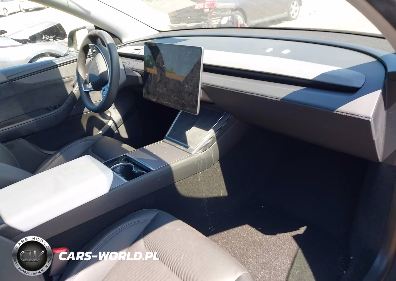 2026 Tesla Model Y All-Wheel Drive-Long Range Launch Series-Premium All-Wheel Drive VIN:7SAYGDEE8TA413140 - 5