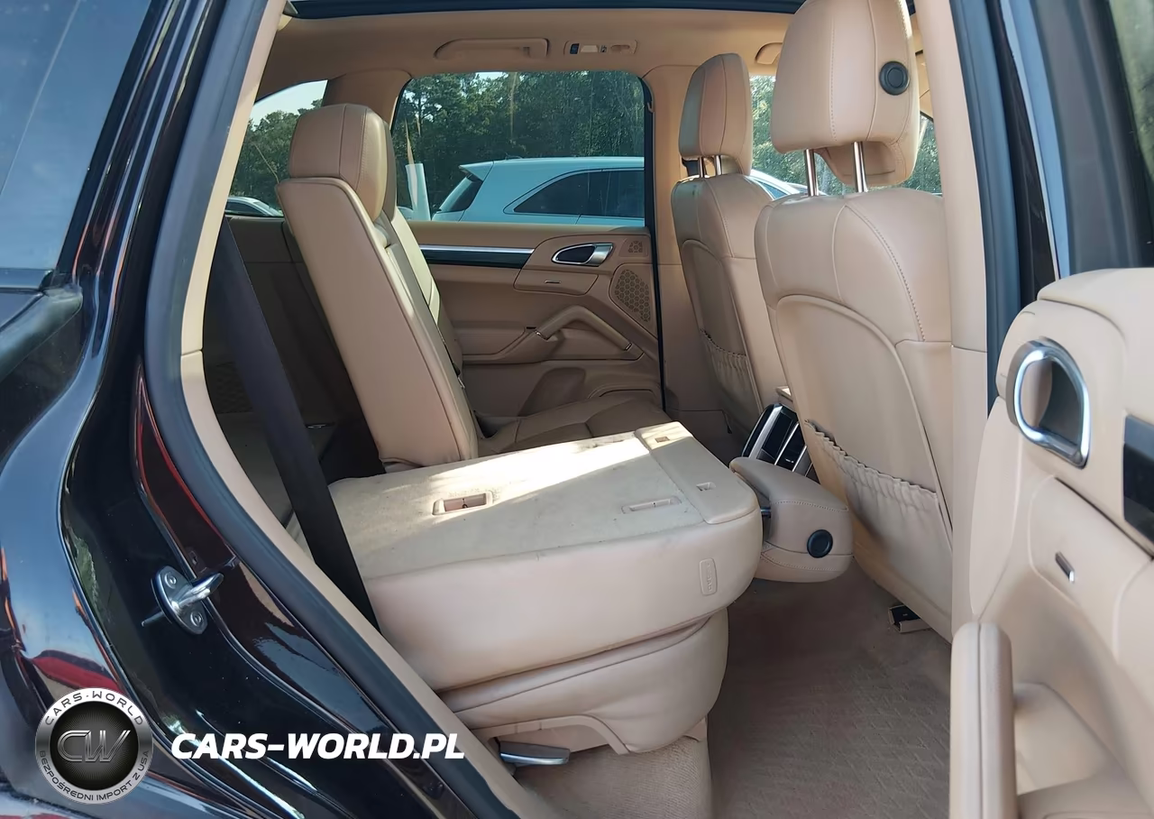 2017 Porsche Cayenne Platinum Edition VIN:WP1AA2A20HKA82260 - 8