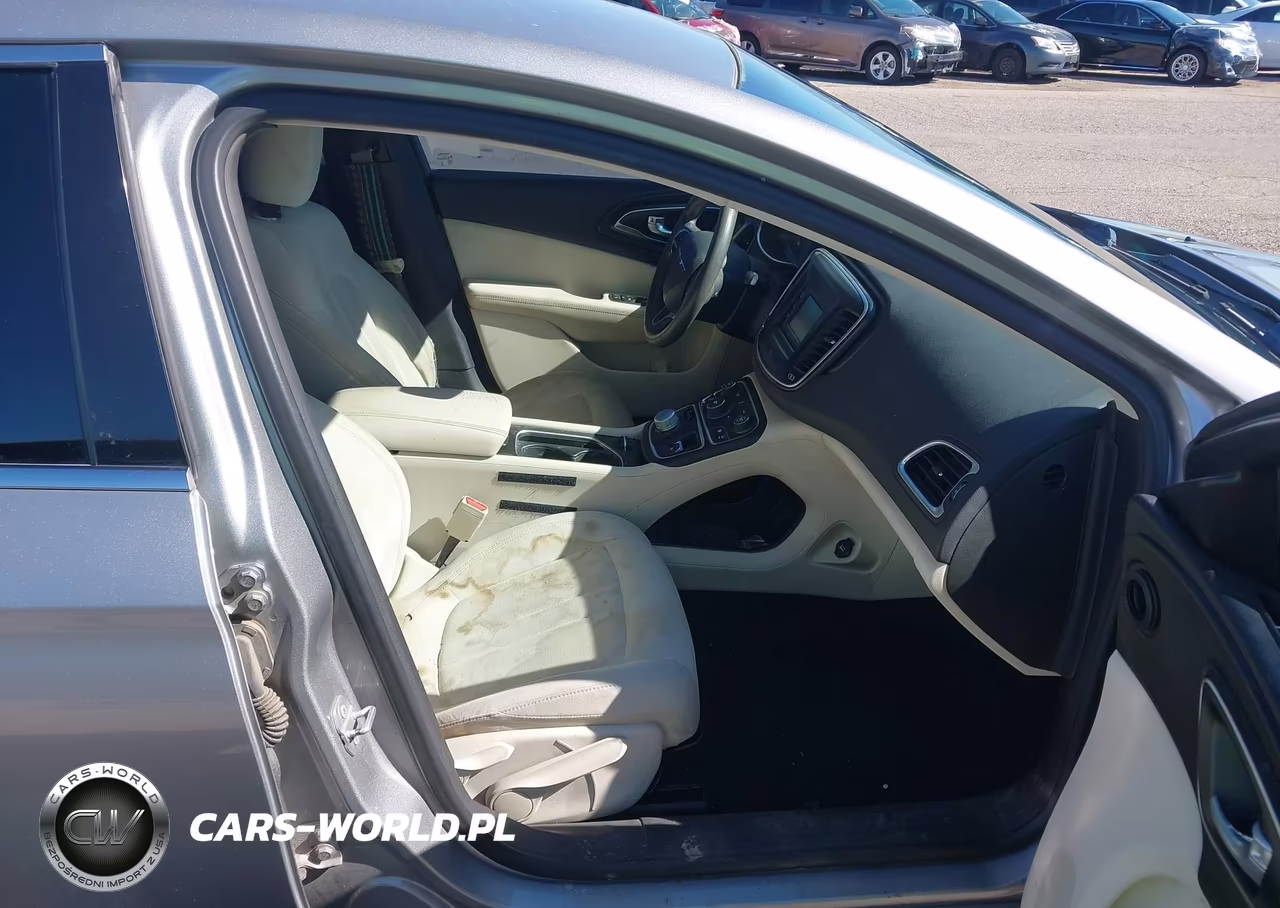 2015 Chrysler 200 Limited VIN:1C3CCCAB6FN755675 - 5