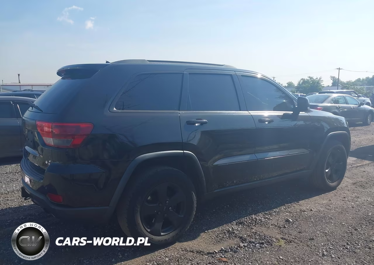 2013 Jeep Grand Cherokee Overland VIN:1C4RJFCG2DC618893 - 13