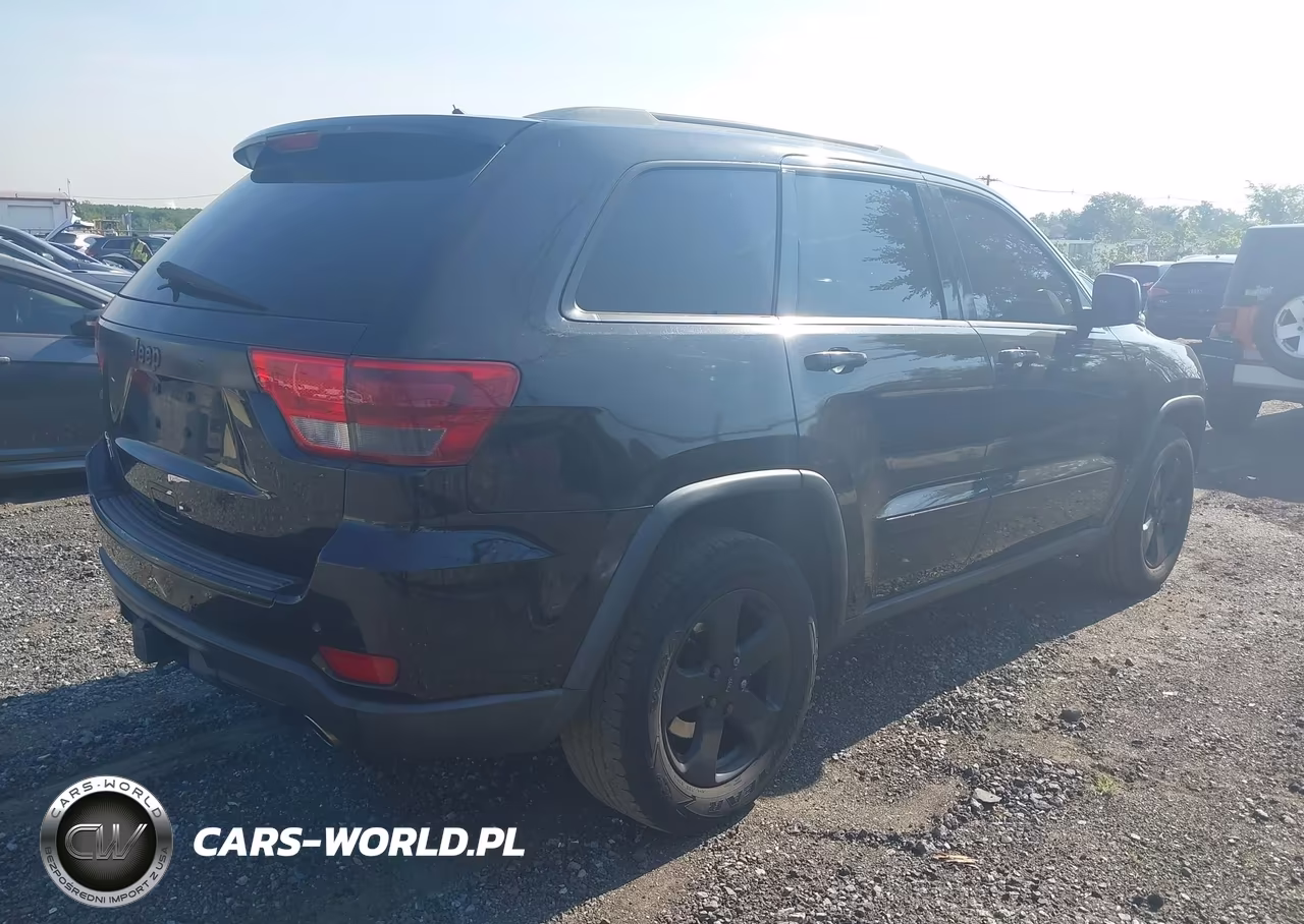 2013 Jeep Grand Cherokee Overland VIN:1C4RJFCG2DC618893 - 4