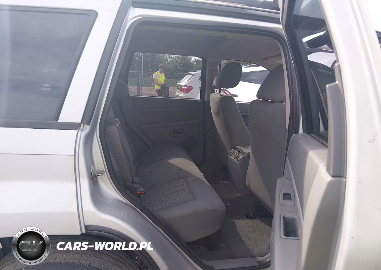 2005 Jeep Grand Cherokee Laredo VIN:1J4GR48K95C714064 - 8