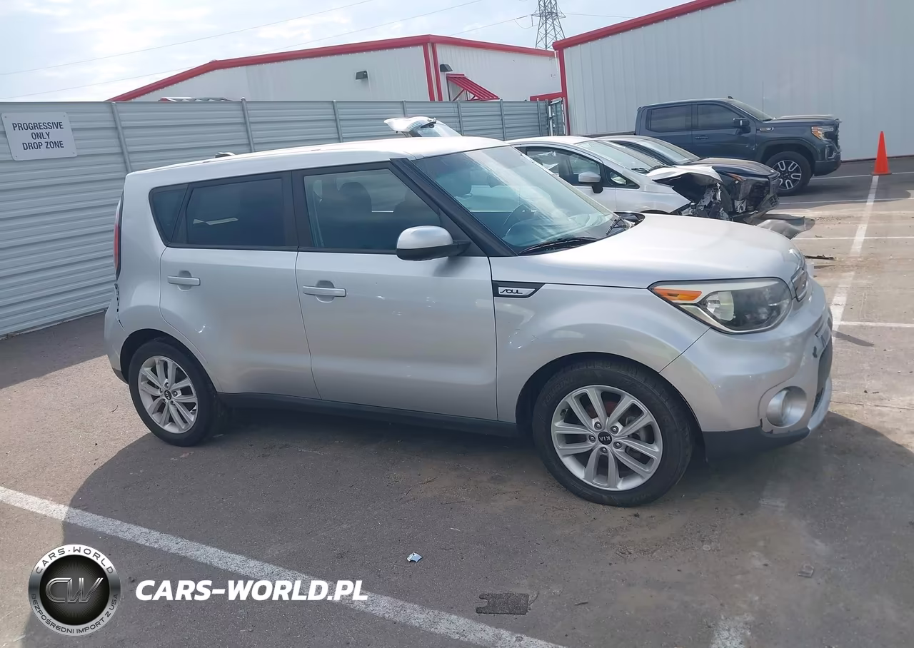 2018 Kia Soul + VIN:KNDJP3A59J7556988 - 14
