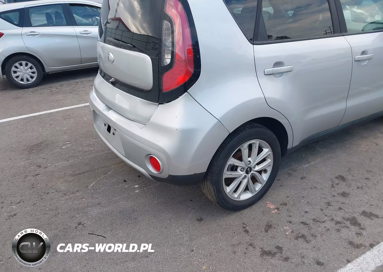 2018 Kia Soul + VIN:KNDJP3A59J7556988 - 18
