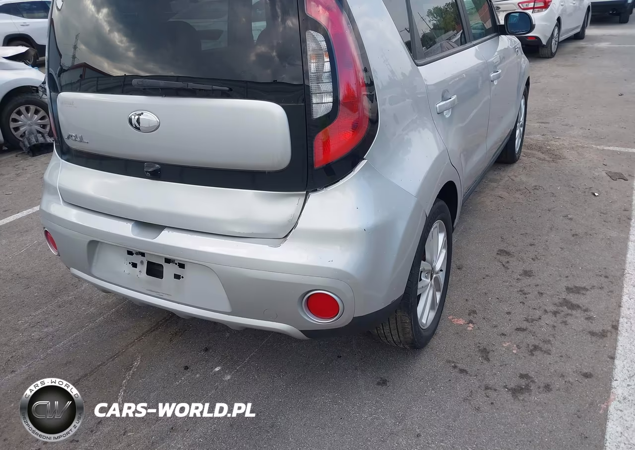 2018 Kia Soul + VIN:KNDJP3A59J7556988 - 19