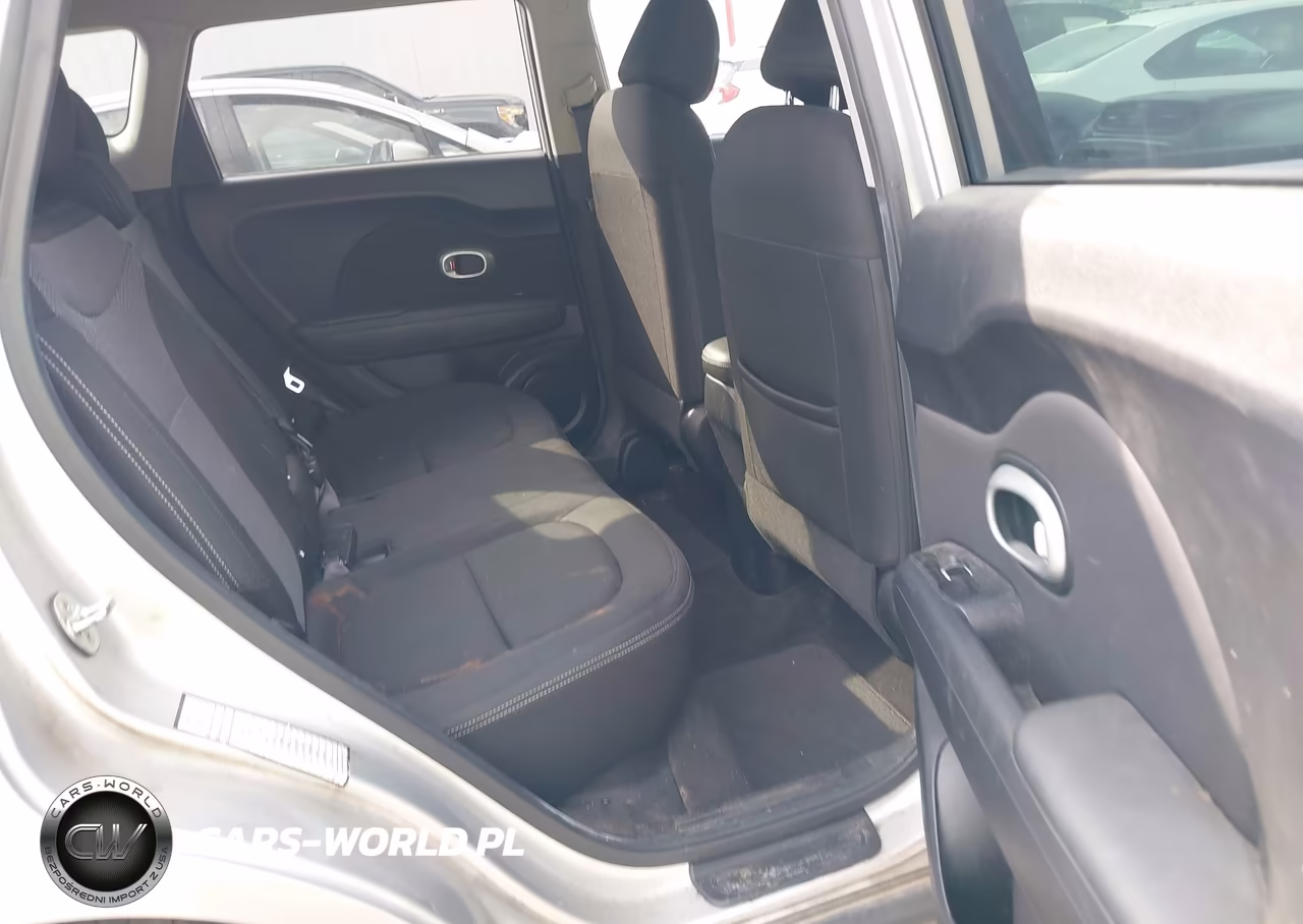 2018 Kia Soul + VIN:KNDJP3A59J7556988 - 8