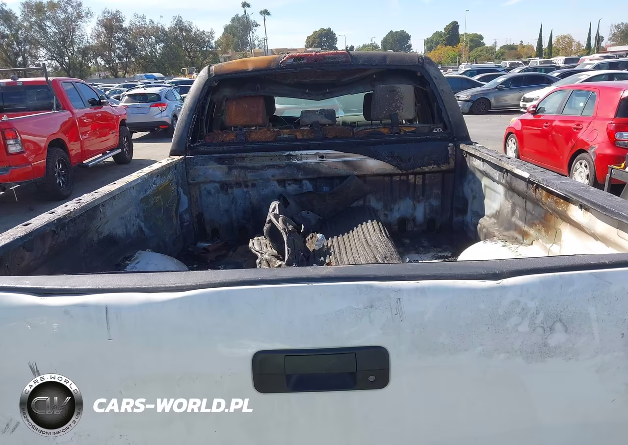 2010 Toyota Tundra Grade 5.7L V8 VIN:5TFRY5F10AX083855 - 6