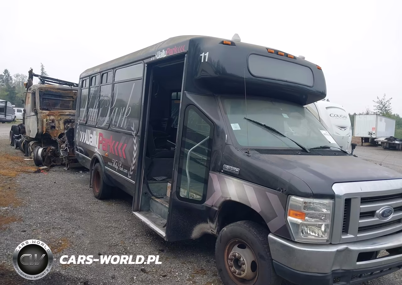 2011 Ford E-350 Cutaway – zdjęcie 1 z 19