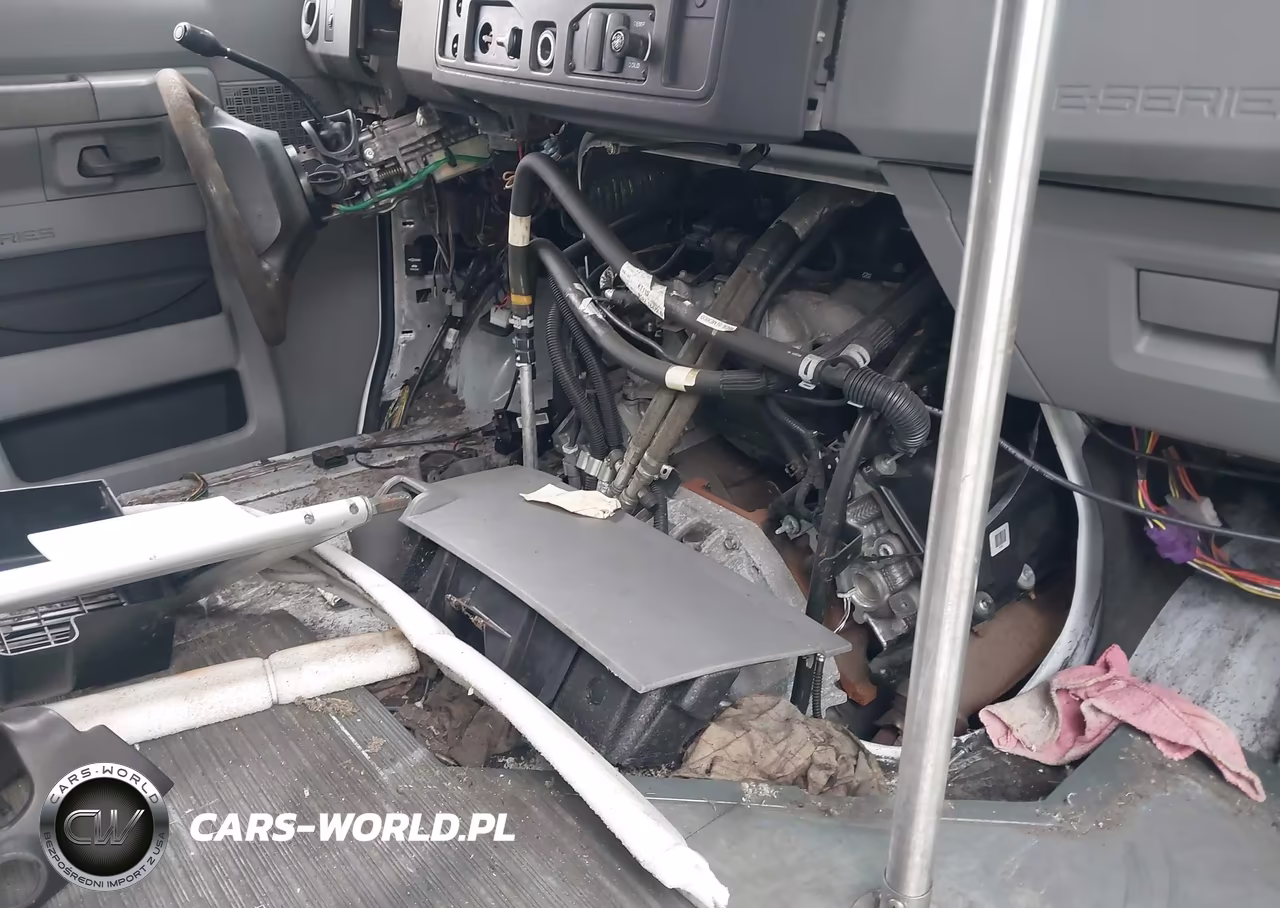 2011 Ford E-350 Cutaway VIN:1FDEE3FS3BDA14872 - 13