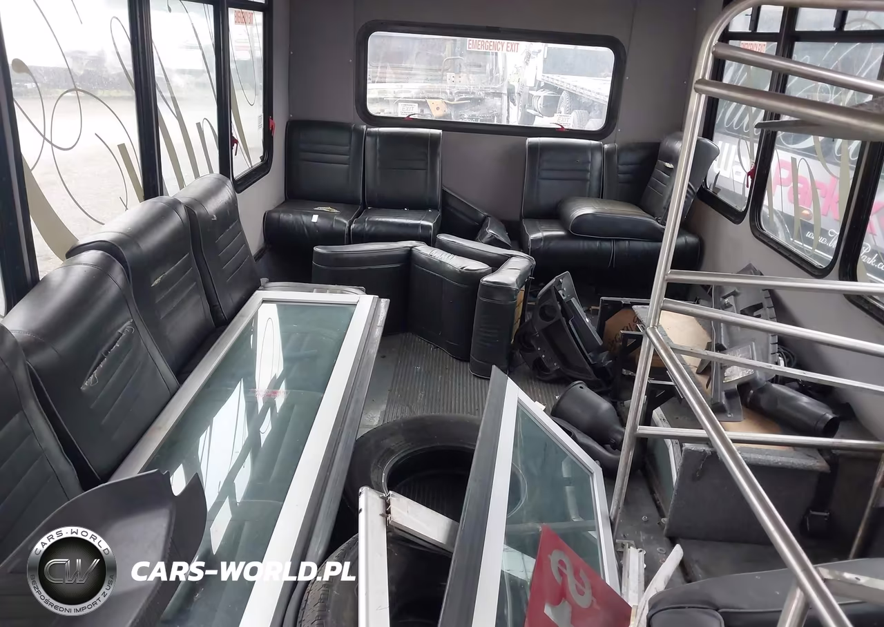 2011 Ford E-350 Cutaway VIN:1FDEE3FS3BDA14872 - 7