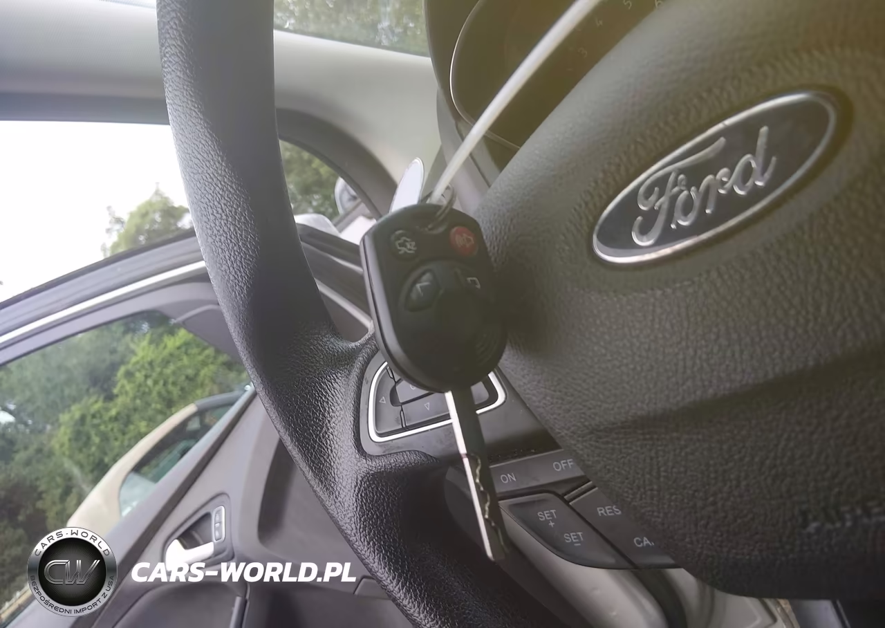2016 Ford Focus Se VIN:1FADP3F20GL320845 - 11