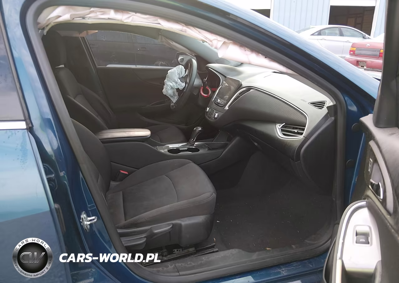 2019 Chevrolet Malibu Lt VIN:1G1ZD5ST2KF140592 - 5