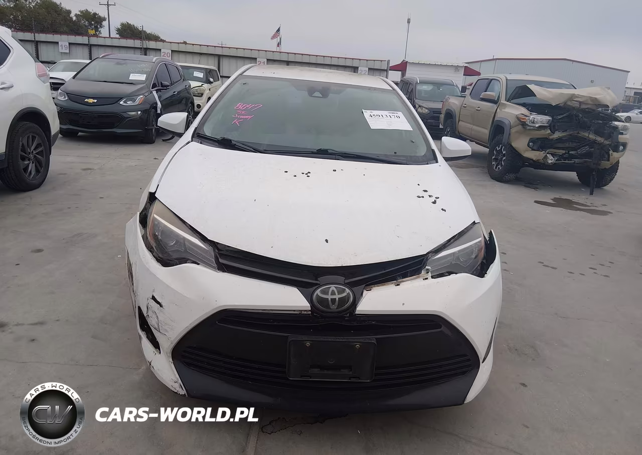 2018 Toyota Corolla Le VIN:5YFBURHE4JP797247 - 12