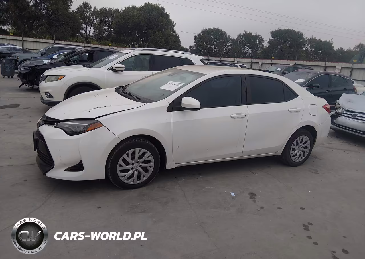 2018 Toyota Corolla Le VIN:5YFBURHE4JP797247 - 14