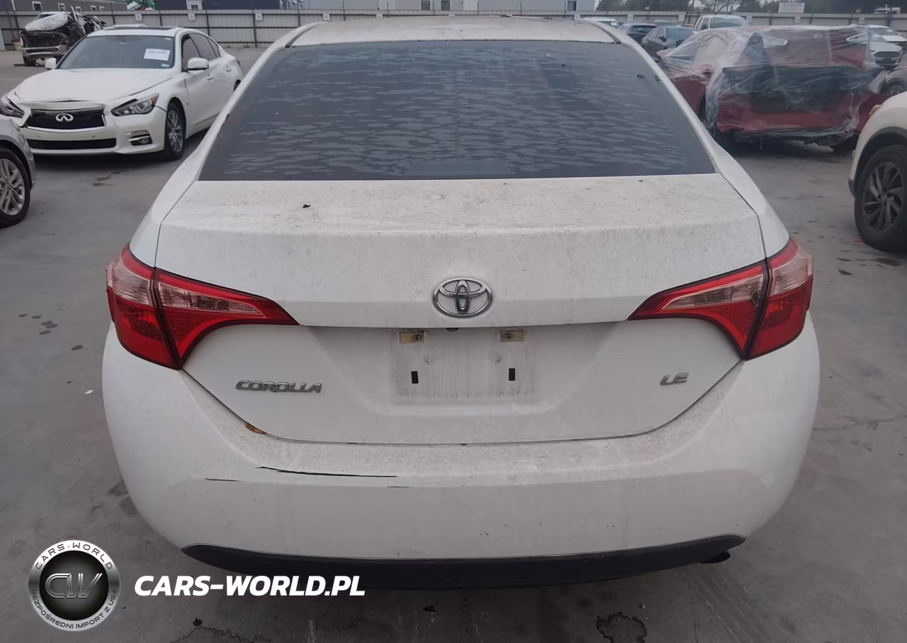 2018 Toyota Corolla Le VIN:5YFBURHE4JP797247 - 16