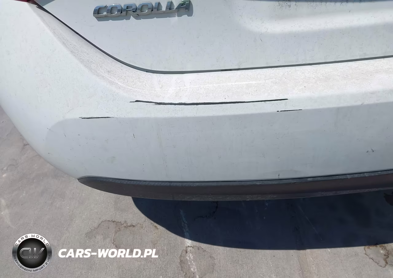 2018 Toyota Corolla Le VIN:5YFBURHE4JP797247 - 19