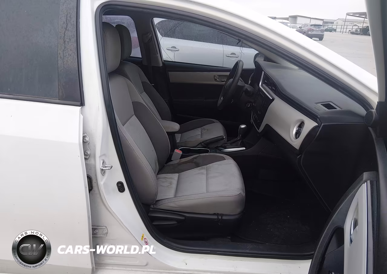 2018 Toyota Corolla Le VIN:5YFBURHE4JP797247 - 5