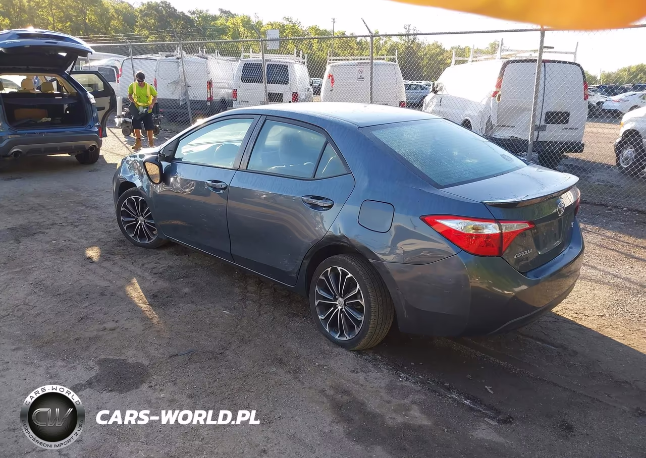 2015 Toyota Corolla S Plus VIN:2T1BURHE6FC256370 - 3
