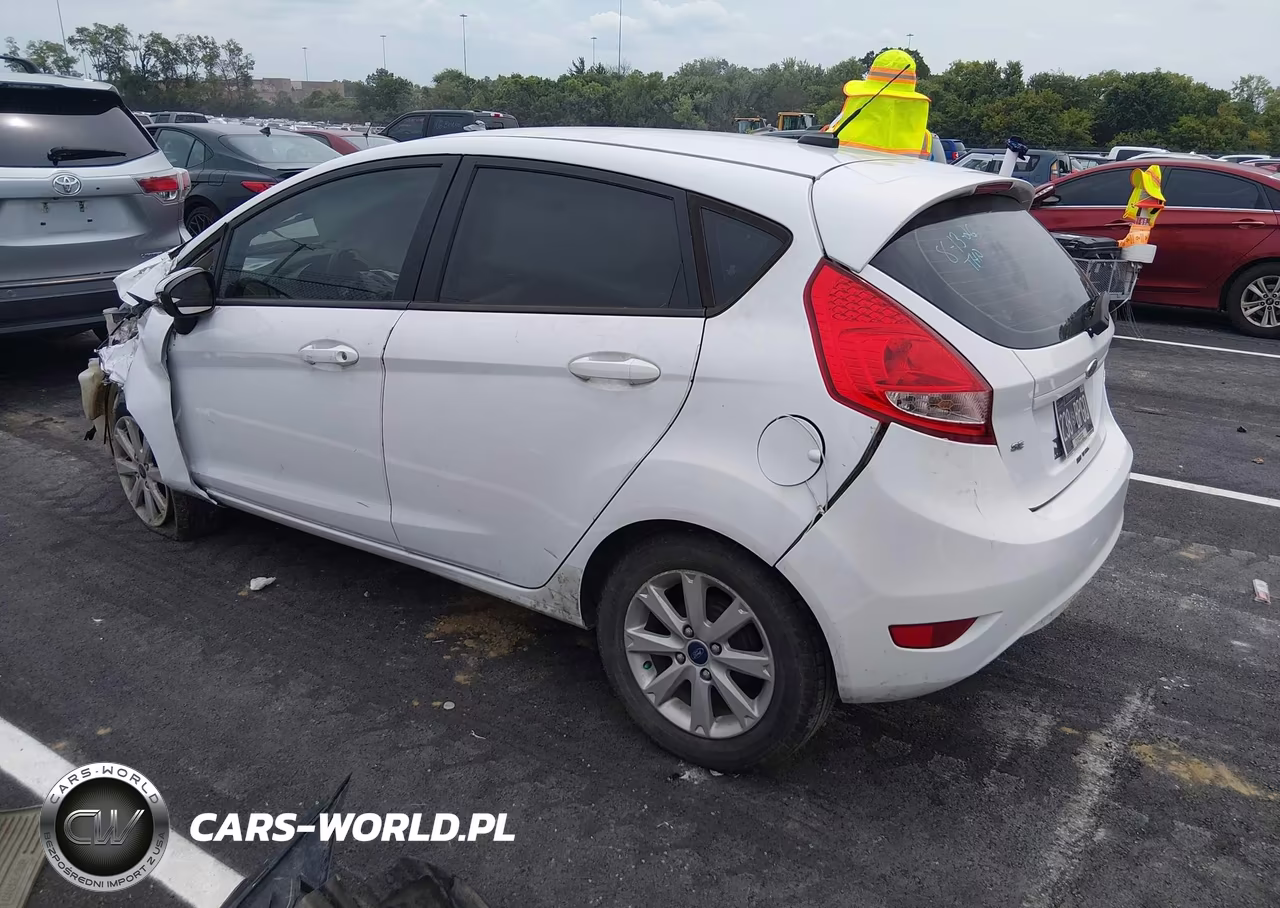 2013 Ford Fiesta Se VIN:3FADP4EJ0DM177923 - 3