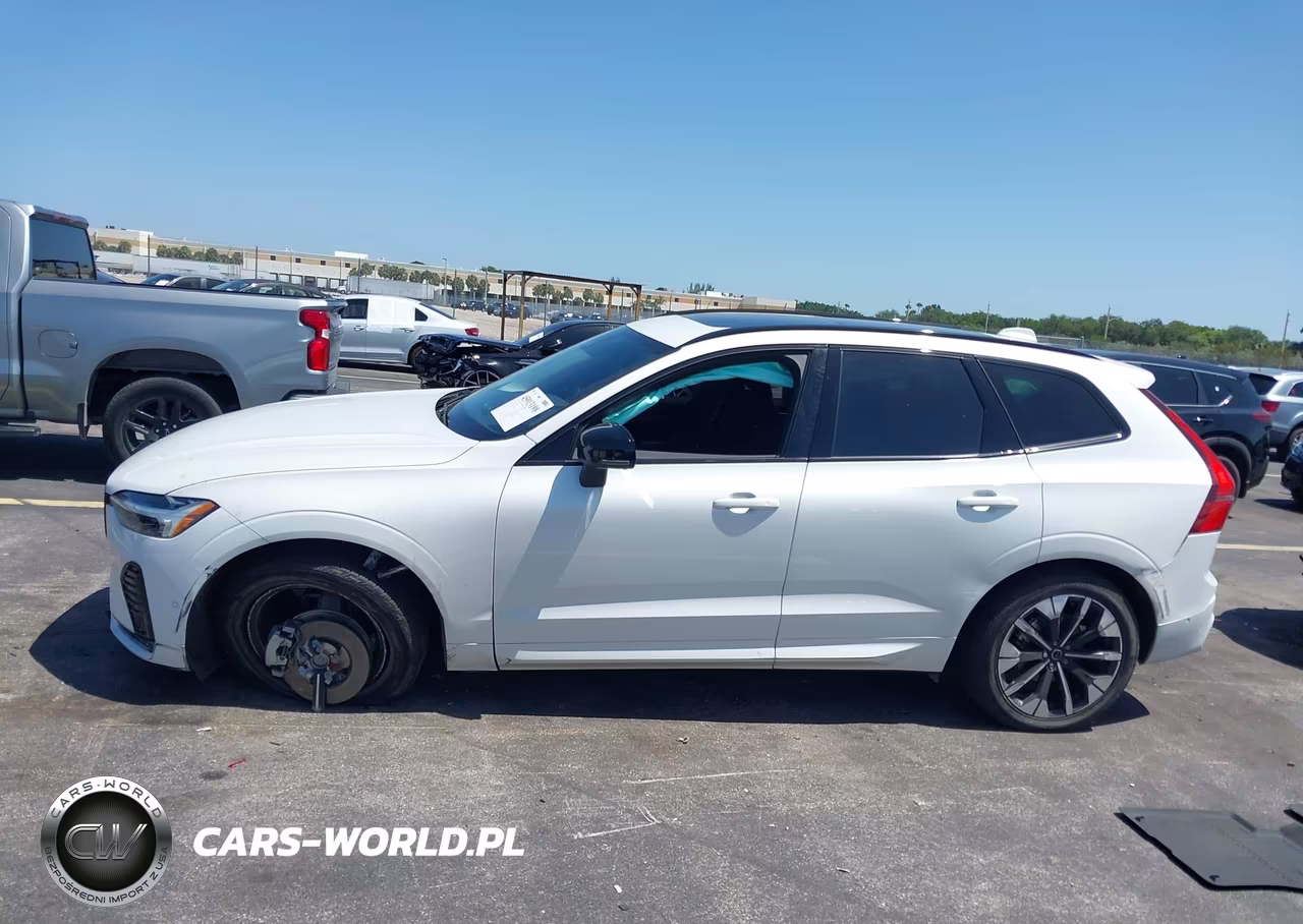 2026 Volvo Xc60 B5 Plus VIN:YV4M12RC4T1347852 - 14