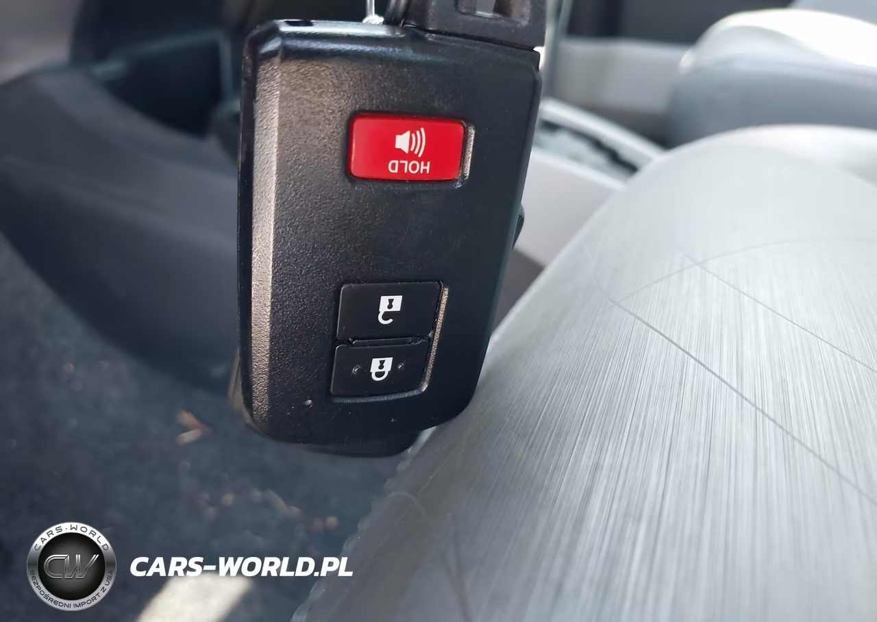 2013 Toyota Prius C Four VIN:JTDKDTB36D1056739 - 11