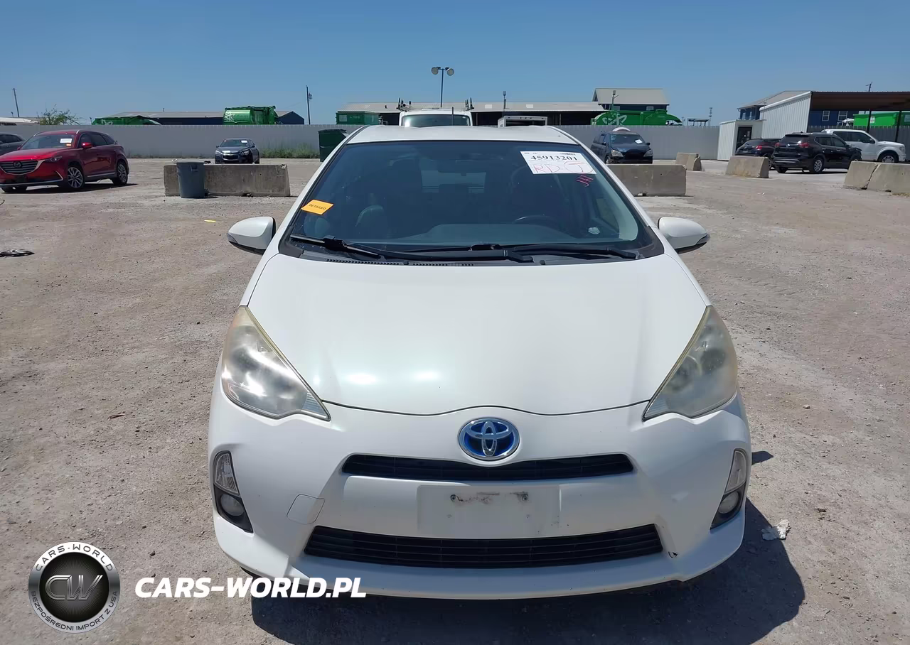 2013 Toyota Prius C Four VIN:JTDKDTB36D1056739 - 12
