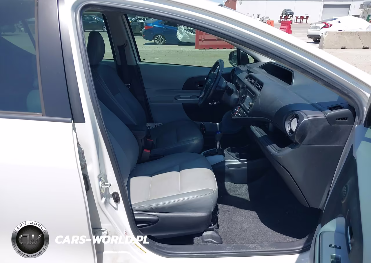 2013 Toyota Prius C Four VIN:JTDKDTB36D1056739 - 5