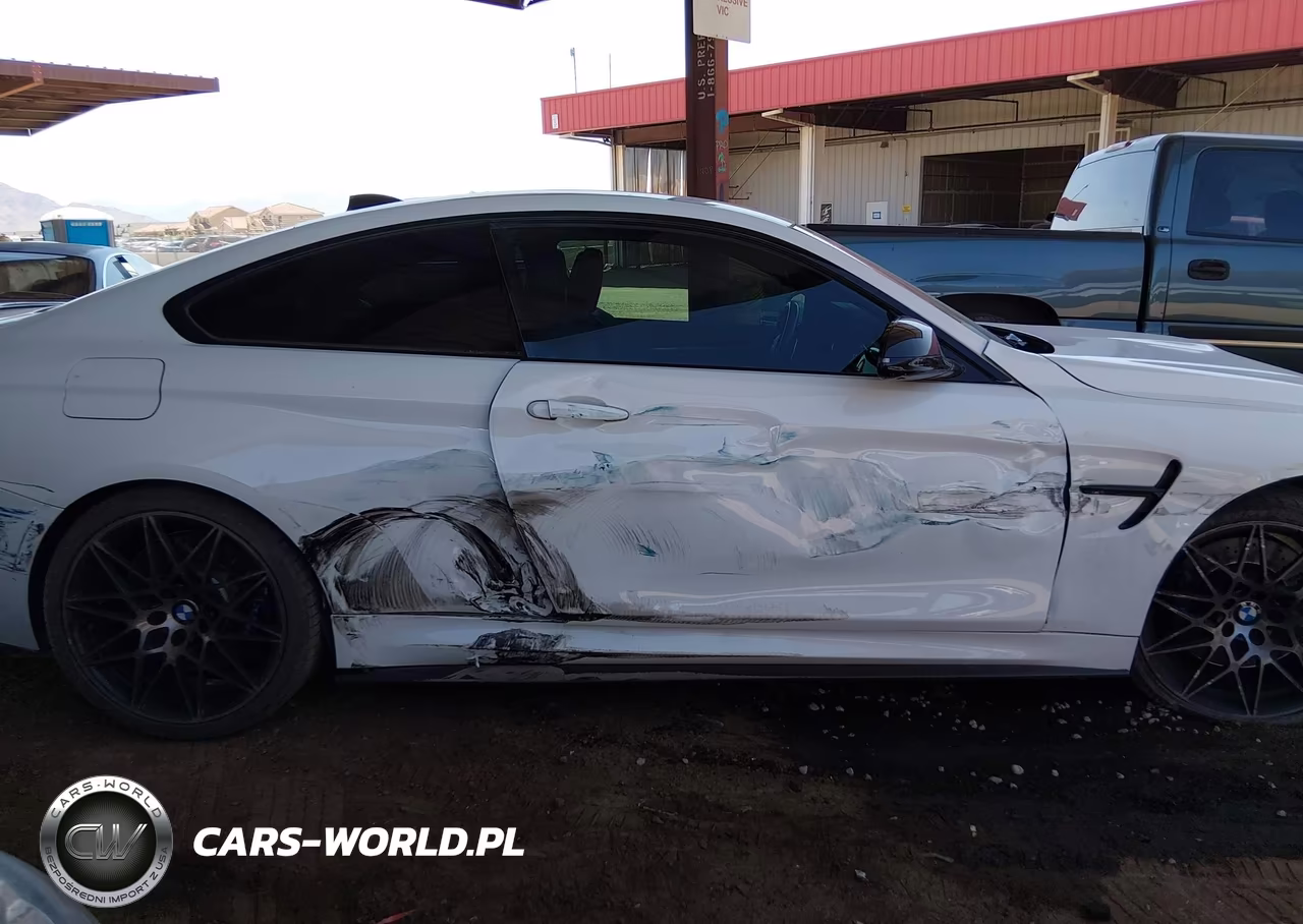 2019 BMW M4 VIN:WBS4Y9C56KAG67640 - 13