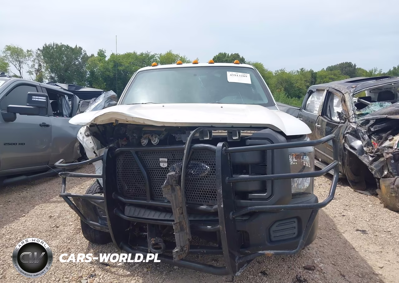 2012 Ford F-350 Chassis Xl VIN:1FDRF3G63CEA45096 - 12