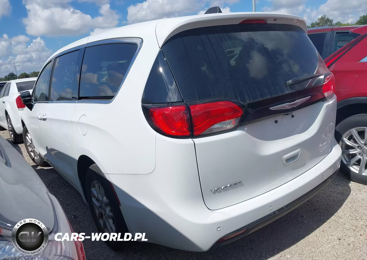 2025 Chrysler Voyager Lx VIN:2C4RC1CG0SR514484 - 3