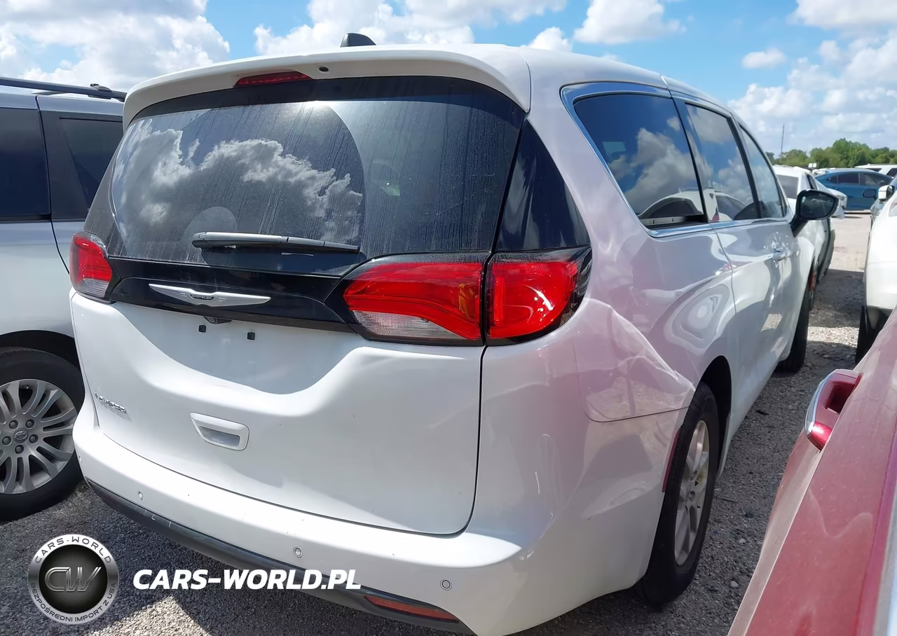 2025 Chrysler Voyager Lx VIN:2C4RC1CG0SR514484 - 4