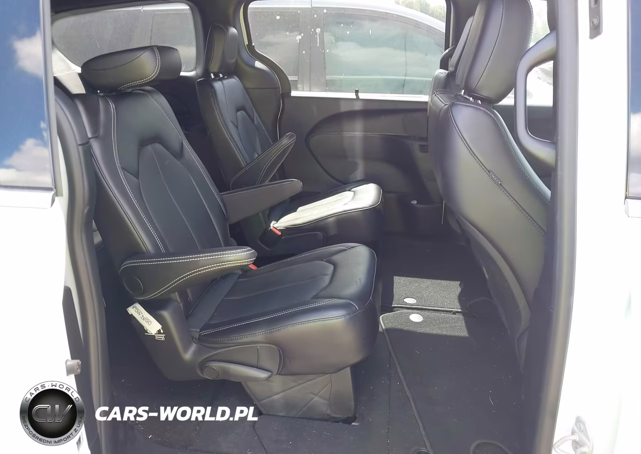 2025 Chrysler Voyager Lx VIN:2C4RC1CG0SR514484 - 8