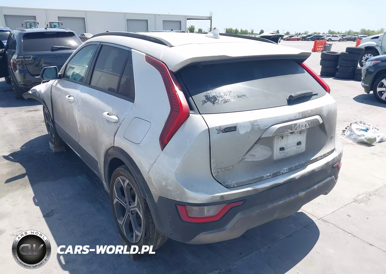 2023 Kia Niro Ex Touring VIN:KNDCR3LE7P5047101 - 3
