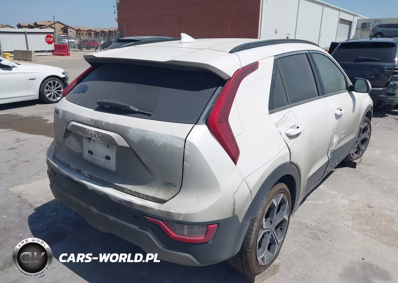 2023 Kia Niro Ex Touring VIN:KNDCR3LE7P5047101 - 4