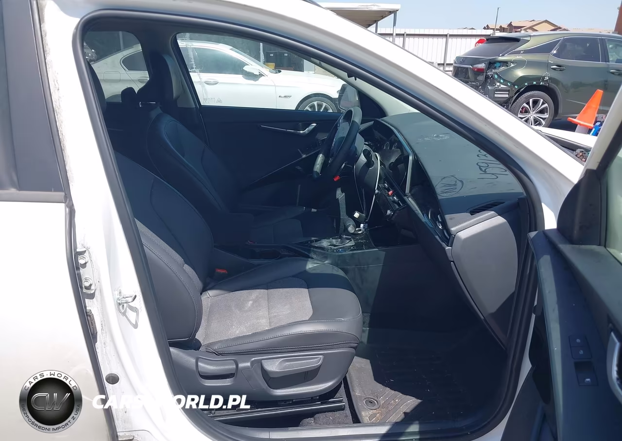 2023 Kia Niro Ex Touring VIN:KNDCR3LE7P5047101 - 5