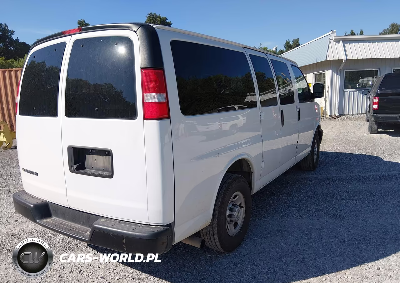 2020 Chevrolet Express Passenger Rwd 2500 Regular Wheelbase Ls VIN:1GAWGEFP0L1256427 - 4