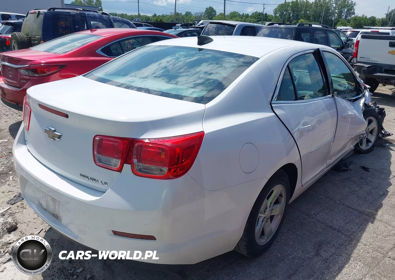 2015 Chevrolet Malibu Ls VIN:1G11B5SL5FF241652 - 4