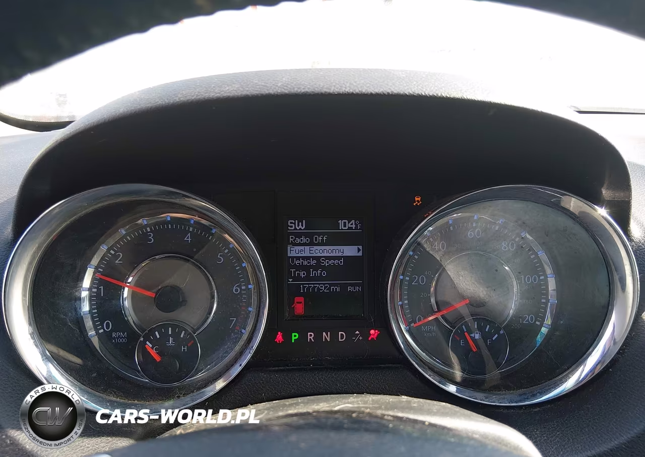 2011 Chrysler Town & Country Touring VIN:2A4RR5DG0BR658065 - 7