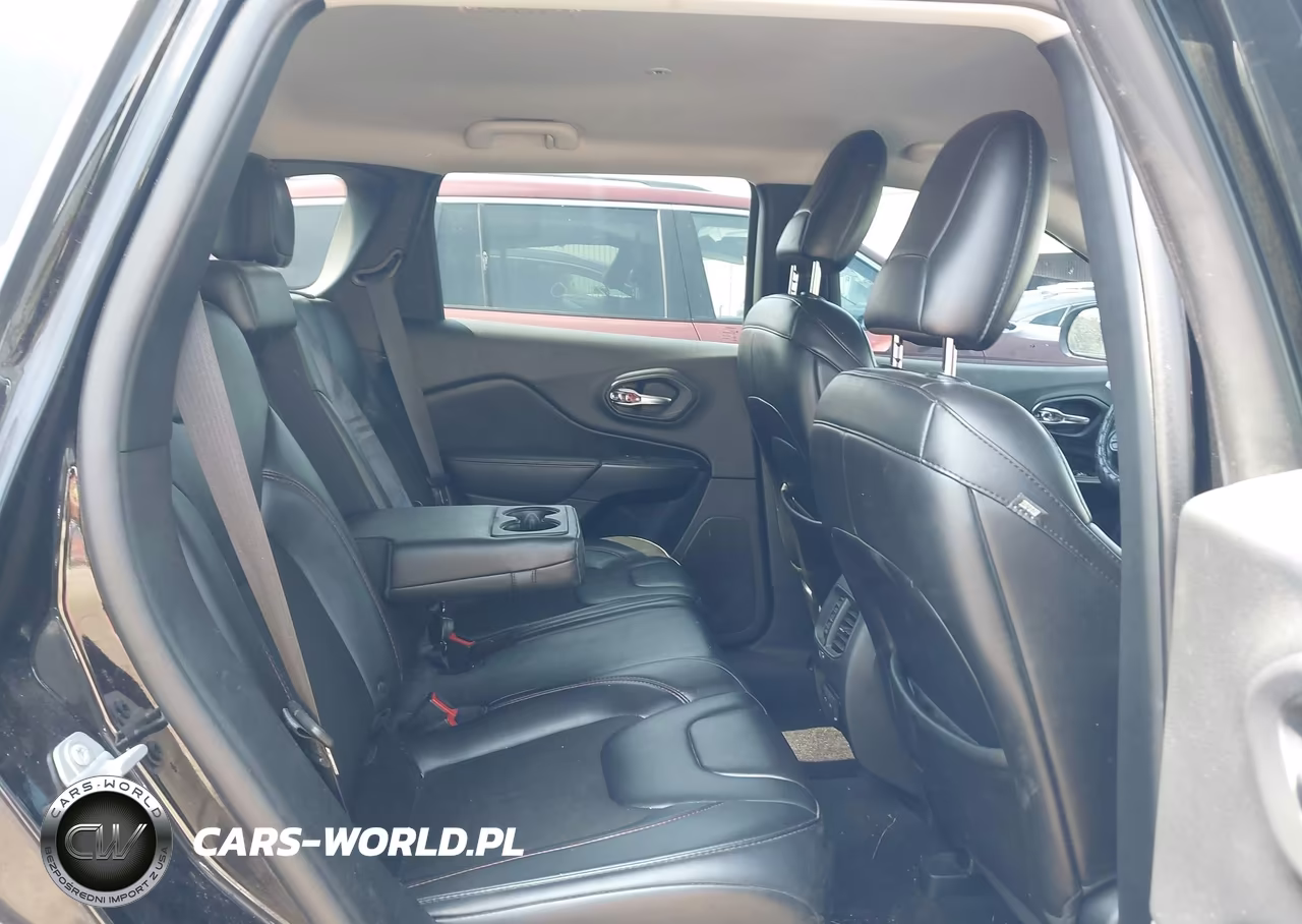 2019 Jeep Cherokee Trailhawk 4X4 VIN:1C4PJMBX3KD198078 - 8