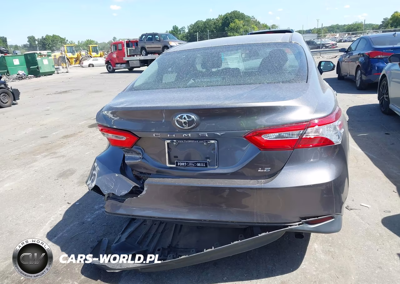 2018 Toyota Camry Le VIN:4T1B11HK5JU088809 - 15