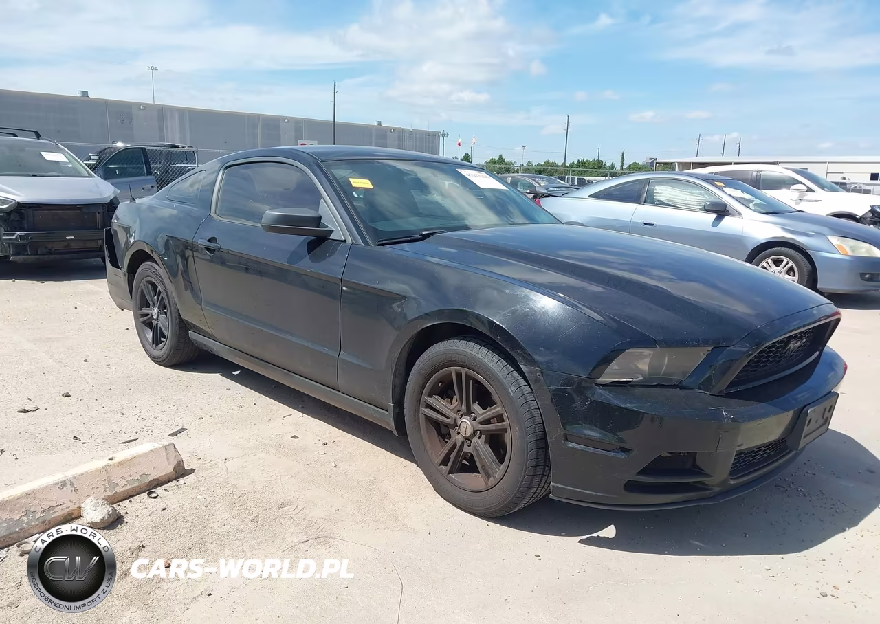 2013 Ford Mustang V6