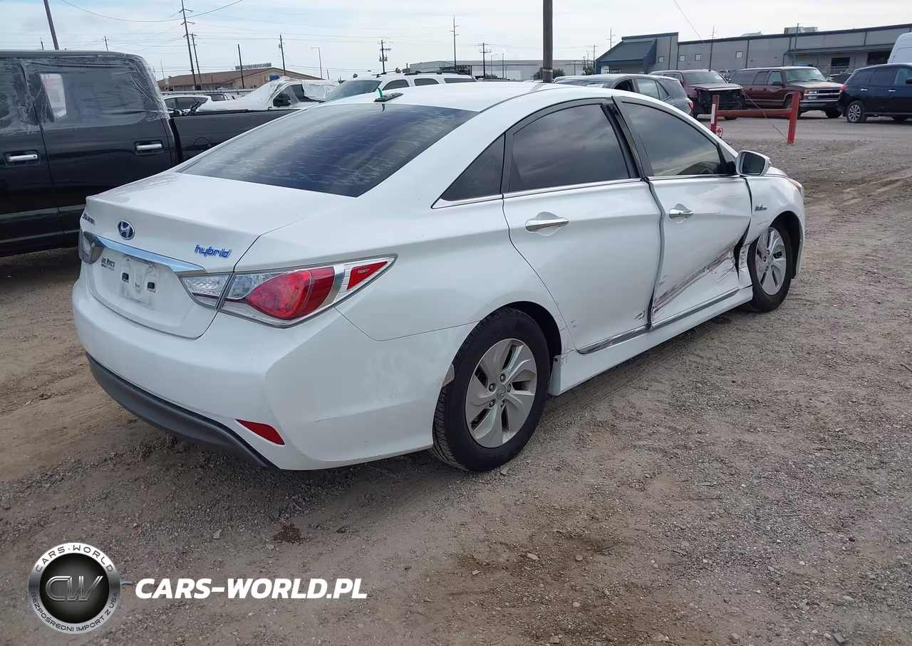2014 Hyundai Sonata Hybrid VIN:KMHEC4A48EA118123 - 4