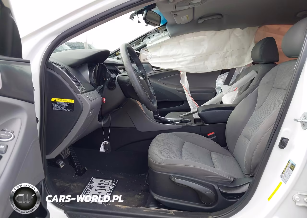 2014 Hyundai Sonata Hybrid VIN:KMHEC4A48EA118123 - 5