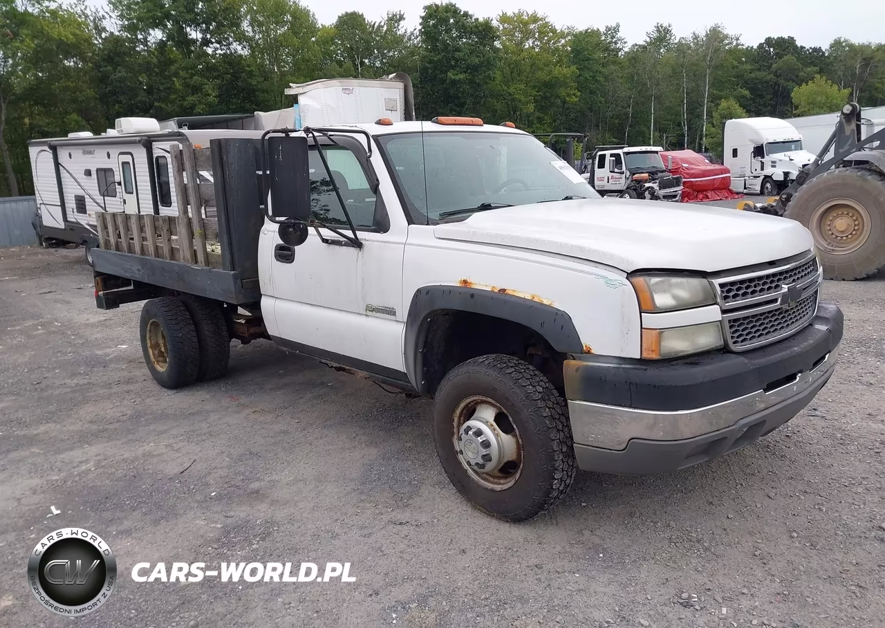 2005 Chevrolet Silverado 3500 Chassis Work Truck – zdjęcie 1 z 15