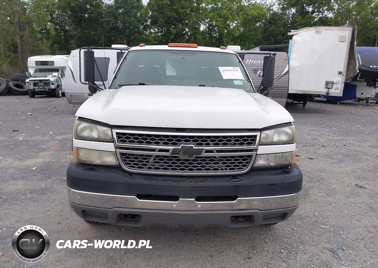 2005 Chevrolet Silverado 3500 Chassis Work Truck VIN:1GBJC34U55E290034 - 12
