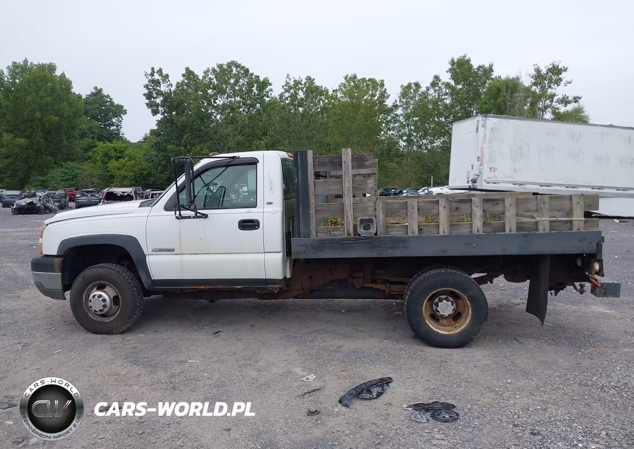2005 Chevrolet Silverado 3500 Chassis Work Truck VIN:1GBJC34U55E290034 - 14