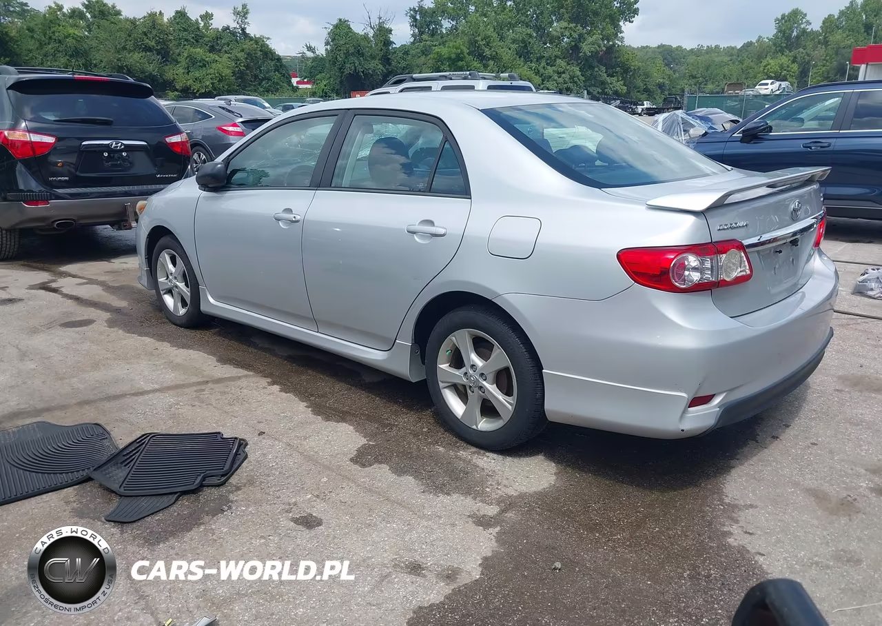 2013 Toyota Corolla S VIN:2T1BU4EE5DC108117 - 3