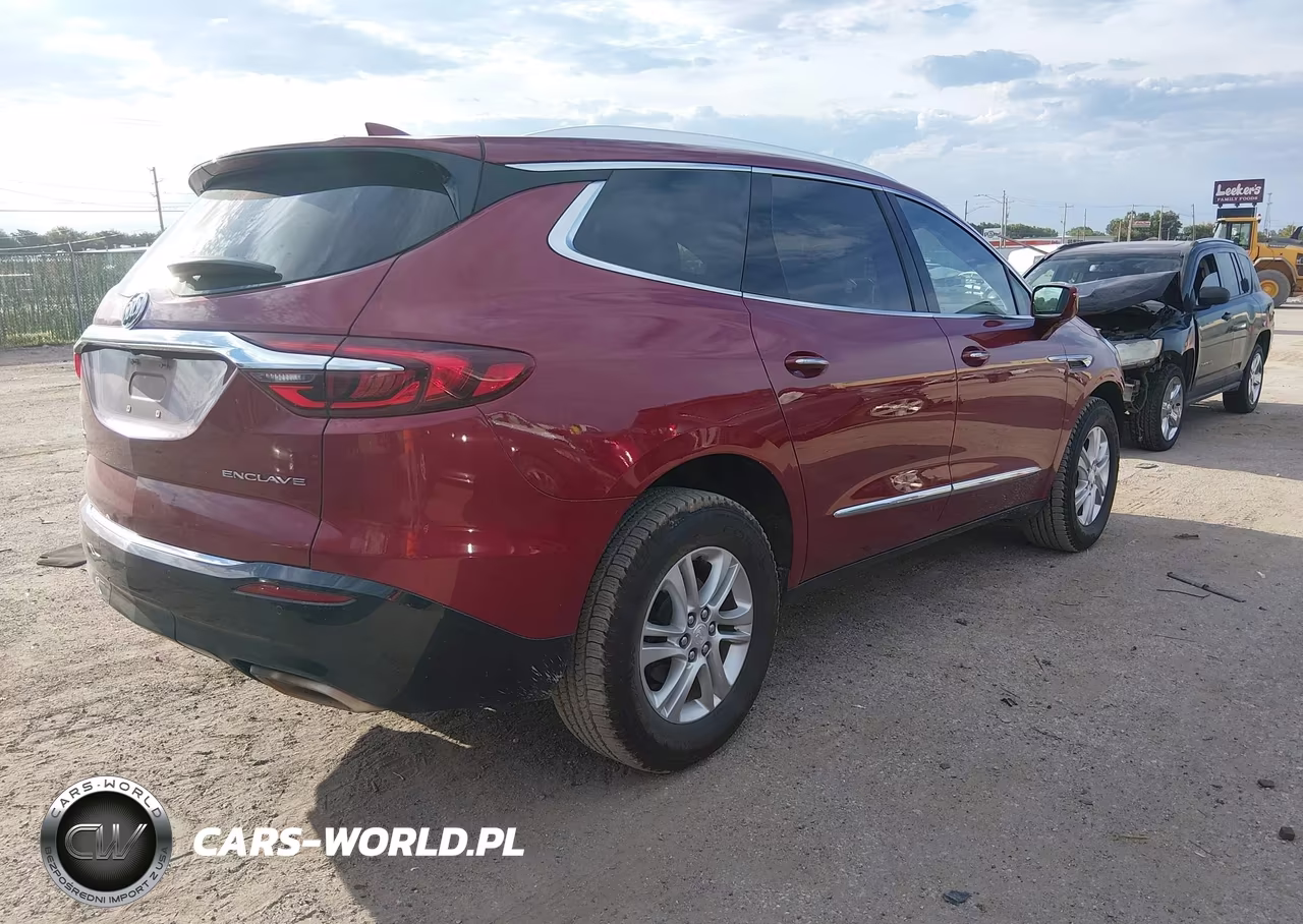 2018 Buick Enclave Essence VIN:5GAERBKW4JJ102908 - 4